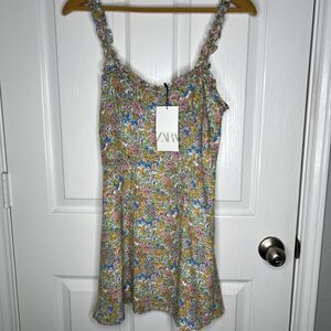 Zara NWT Floral Print Dress Mini Dress Womens Medium Sundress Ruffle Babydoll